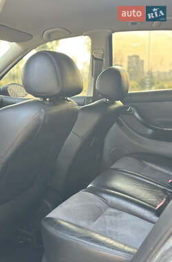 Хэтчбек SEAT Leon 2003 в Харькове