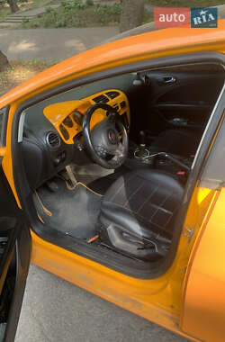 Хэтчбек SEAT Leon 2007 в 