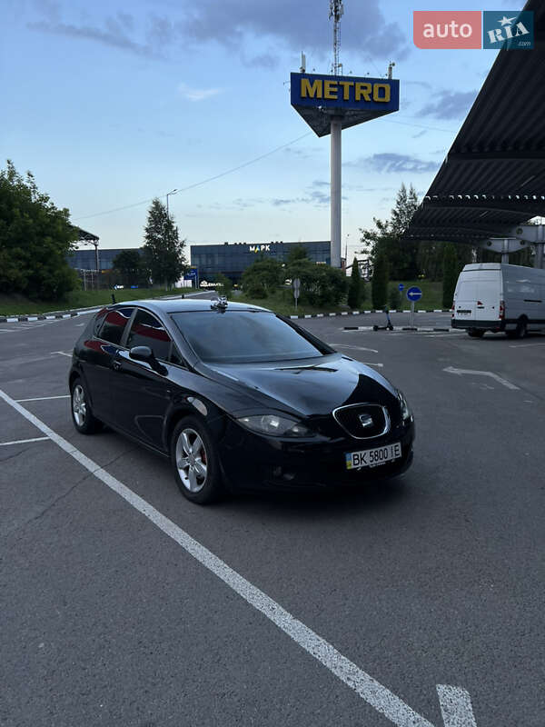 Хэтчбек SEAT Leon 2008 в 