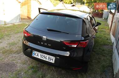 Хэтчбек SEAT Leon 2013 в 