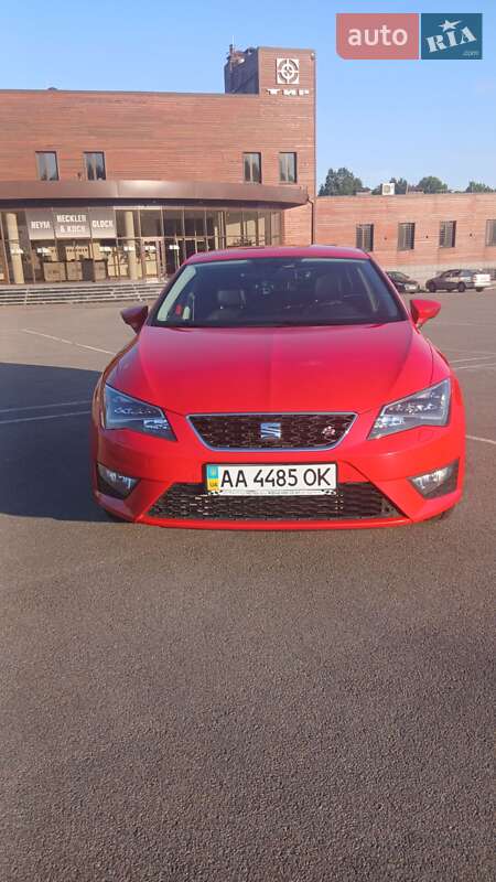 Хэтчбек SEAT Leon 2014 в Киеве