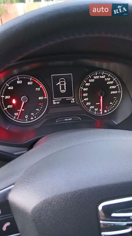 Хэтчбек SEAT Leon 2014 в Киеве