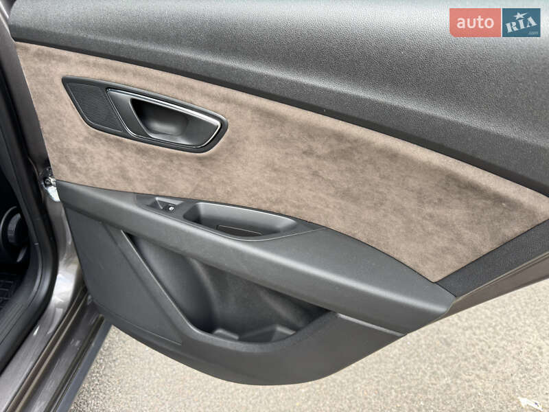 Универсал SEAT Leon 2016 в Киеве