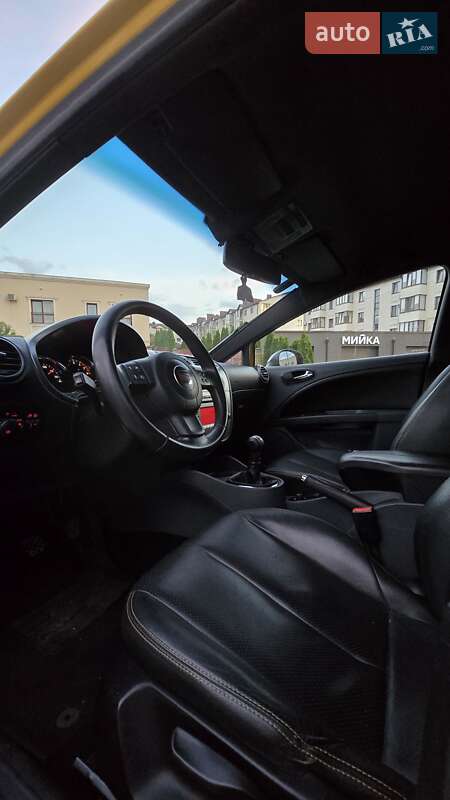 Хэтчбек SEAT Leon 2007 в Ровно
