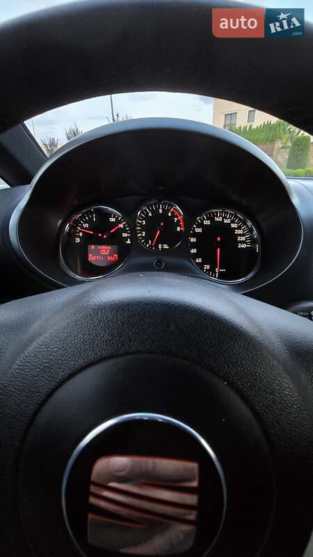 Хэтчбек SEAT Leon 2007 в Ровно