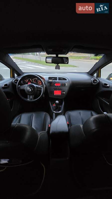 Хэтчбек SEAT Leon 2007 в Ровно