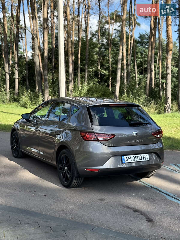 Хэтчбек SEAT Leon 2016 в Житомире