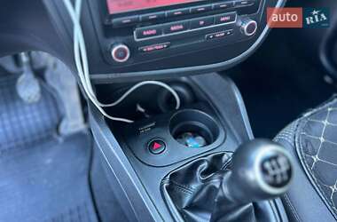 Хэтчбек SEAT Leon 2011 в 