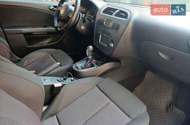 Хэтчбек SEAT Leon 2008 в 