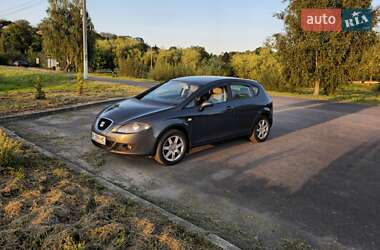 Хэтчбек SEAT Leon 2006 в Ровно