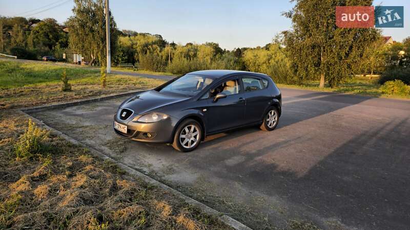 Хэтчбек SEAT Leon 2006 в Ровно