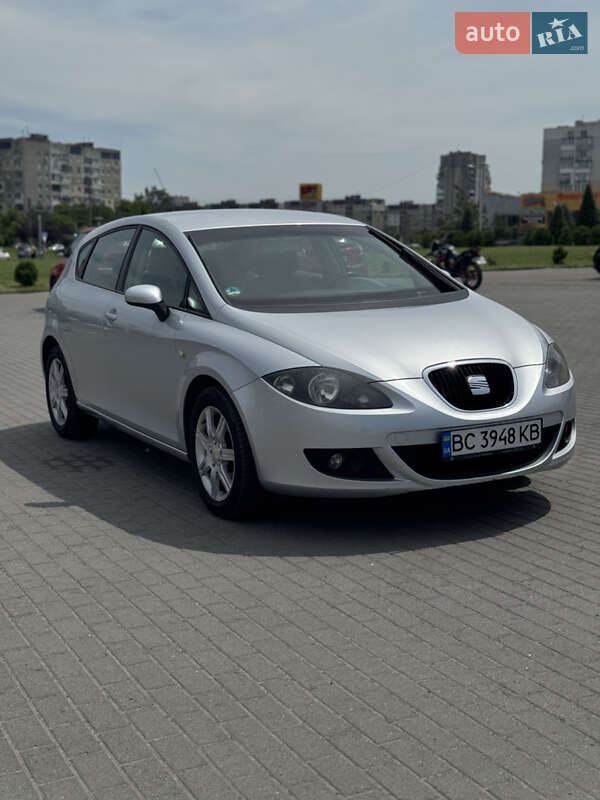 Хэтчбек SEAT Leon 2006 в Львове