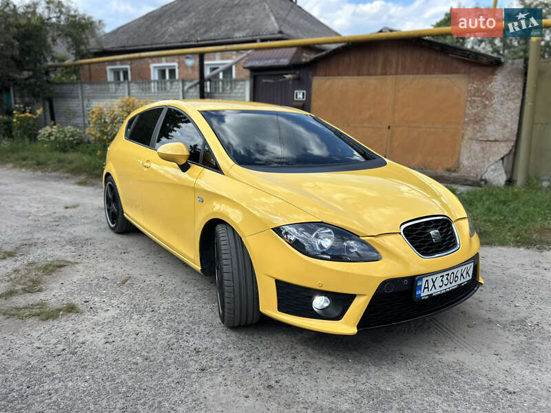 Хэтчбек SEAT Leon 2010 в Харькове