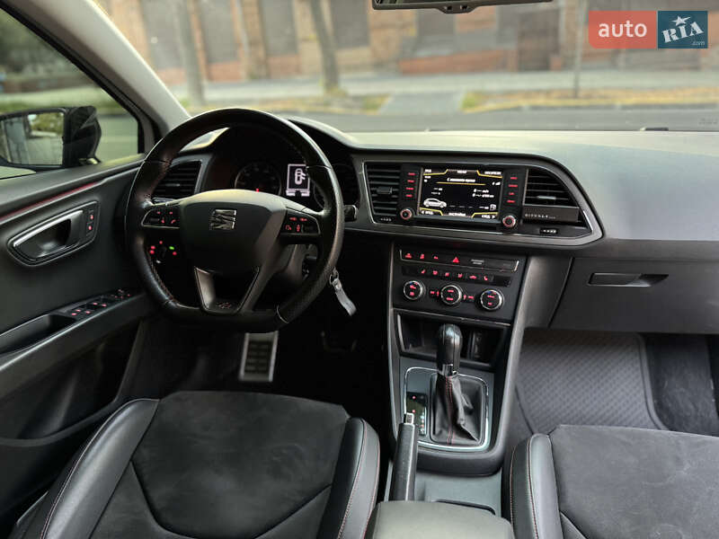 Хэтчбек SEAT Leon 2016 в Днепре