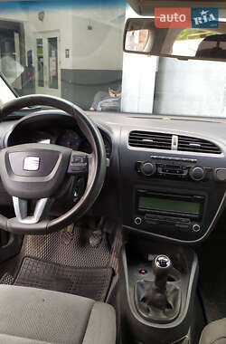 Хэтчбек SEAT Leon 2012 в 