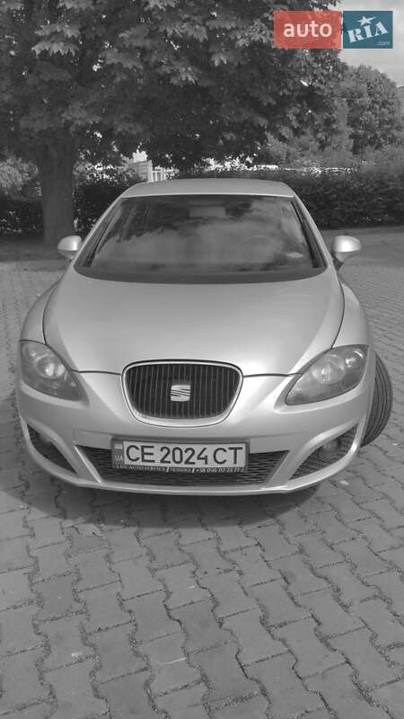 Хэтчбек SEAT Leon 2012 в Черновцах