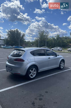 Хэтчбек SEAT Leon 2007 в 
