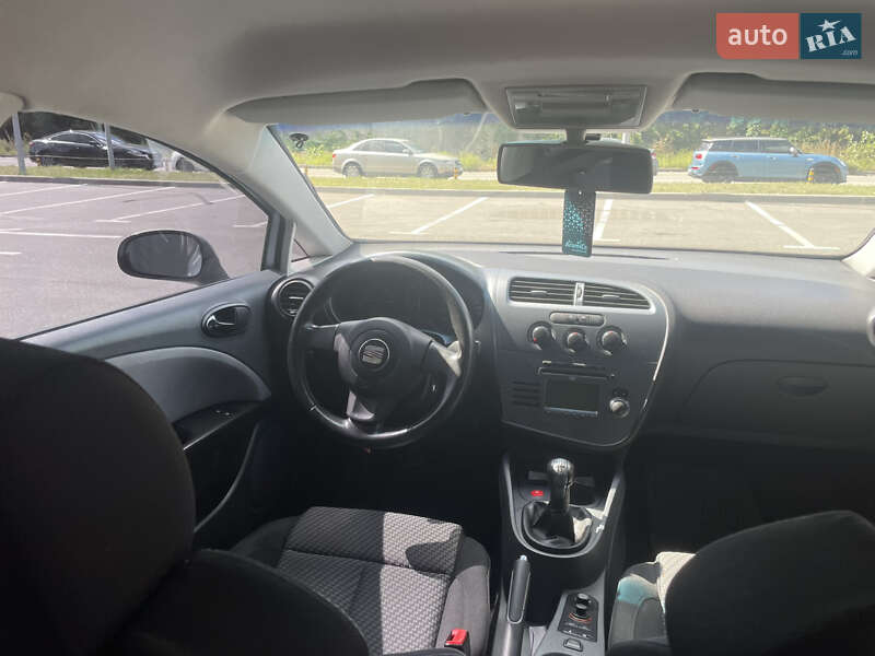 Хэтчбек SEAT Leon 2007 в Киеве