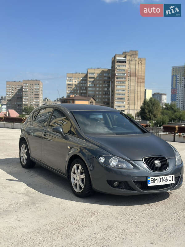 Хэтчбек SEAT Leon 2006 в Киеве