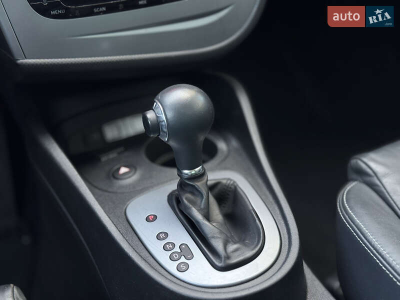 Хэтчбек SEAT Leon 2010 в Луцке