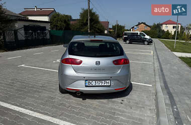 Хэтчбек SEAT Leon 2010 в 