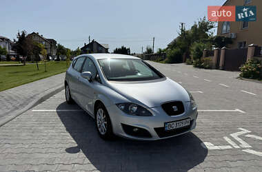 Хэтчбек SEAT Leon 2010 в 