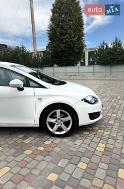 Хэтчбек SEAT Leon 2009 в 