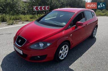 Хетчбек SEAT Leon 2010 в 