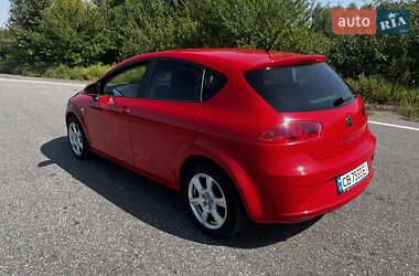 Хетчбек SEAT Leon 2010 в 