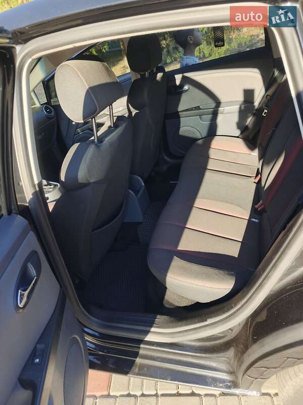 Хэтчбек SEAT Leon 2006 в Одессе фото 8 Хэтчбек SEAT Leon 2006 в Одессе