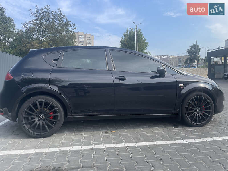 Хетчбек SEAT Leon 2008 в Вінниці