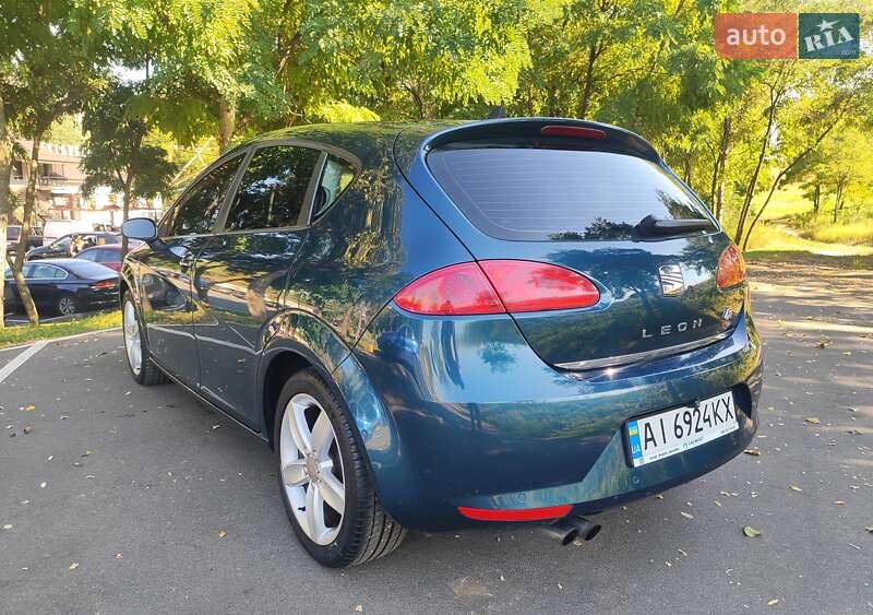 Хэтчбек SEAT Leon 2006 в Киеве