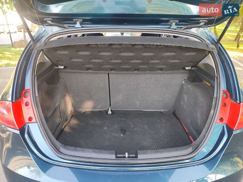 Хэтчбек SEAT Leon 2006 в Киеве