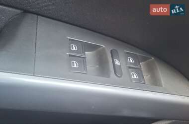 Хэтчбек SEAT Leon 2011 в 