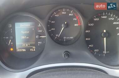 Хэтчбек SEAT Leon 2011 в 