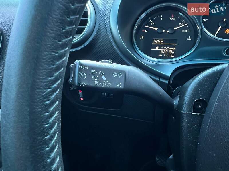 Хэтчбек SEAT Leon 2011 в Киеве