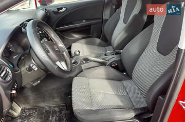 Хэтчбек SEAT Leon 2010 в 
