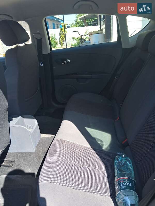 Хэтчбек SEAT Leon 2007 в Глобине фото 8 Хэтчбек SEAT Leon 2007 в Глобине