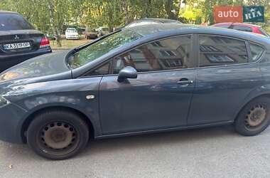 Хэтчбек SEAT Leon 2009 в 