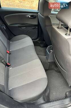 Хетчбек SEAT Leon 2009 в 