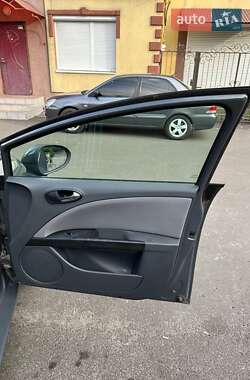 Хетчбек SEAT Leon 2009 в 