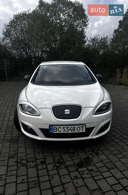 Хэтчбек SEAT Leon 2011 в 
