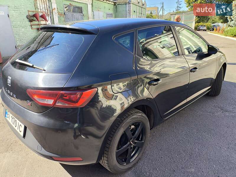 Хэтчбек SEAT Leon 2013 в Лубнах