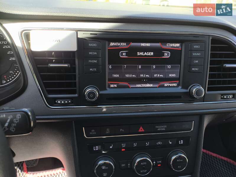 Хэтчбек SEAT Leon 2013 в Лубнах