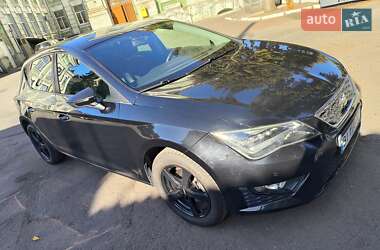 Хэтчбек SEAT Leon 2013 в 