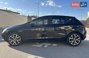 Хэтчбек SEAT Leon 2014 в 