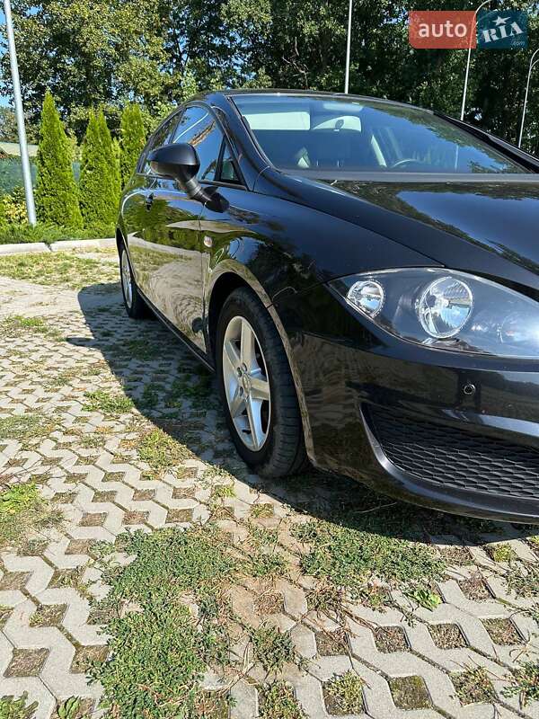 Хэтчбек SEAT Leon 2009 в Харькове
