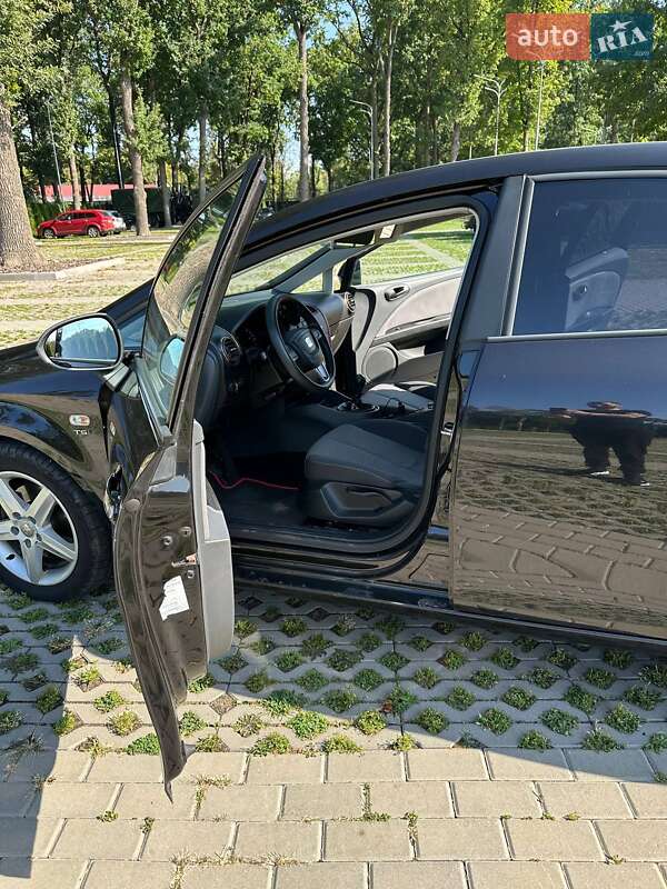 Хэтчбек SEAT Leon 2009 в Харькове