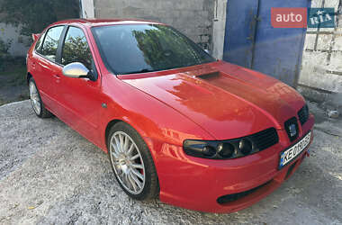 Хэтчбек SEAT Leon 2004 в Каменском