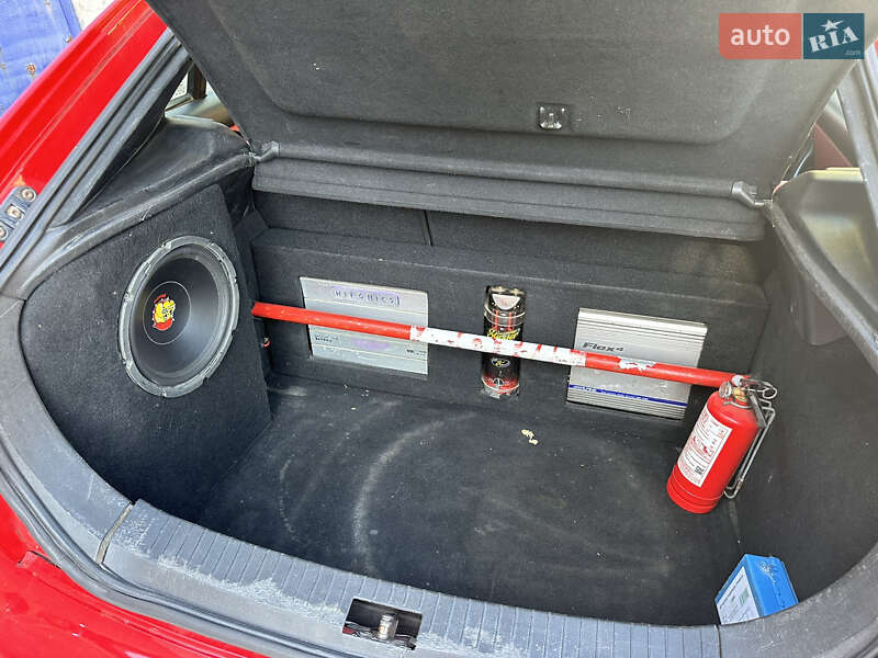 Хетчбек SEAT Leon 2004 в Кам'янському